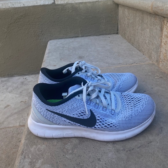 Nike running woman shoes - Picture 2 of 4